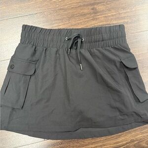 NWT Santiny Cargo Hiking Skort - Size M - Black Quick-Dry Athletic Skirt